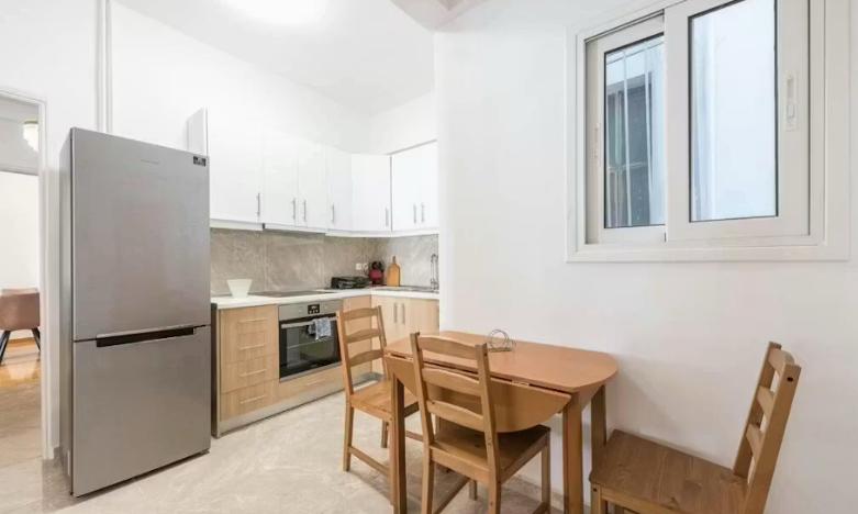 APARTMENT T2 FOR RENT IN TROFA